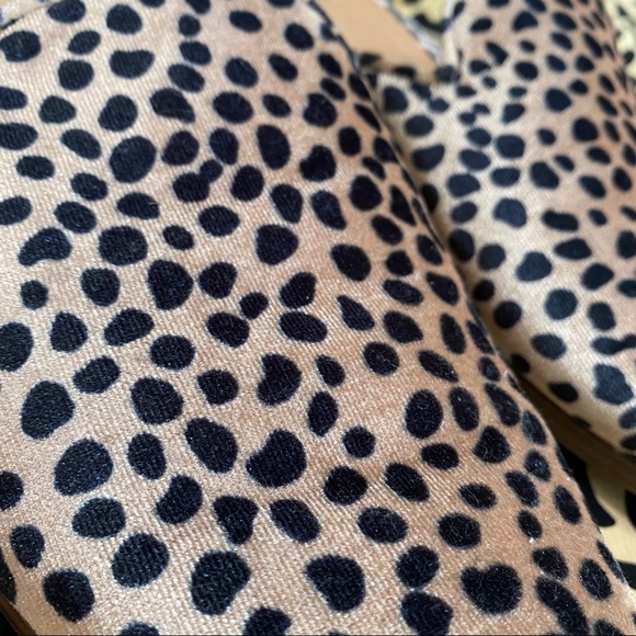 Velvet Leopard/Cheetah Loafers 💕 - Picture 3 of 3
